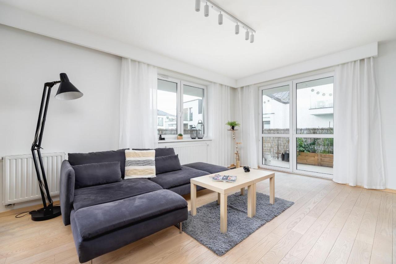 Stawowa With Balcony & Parking Cracow By Renters Appartamento *