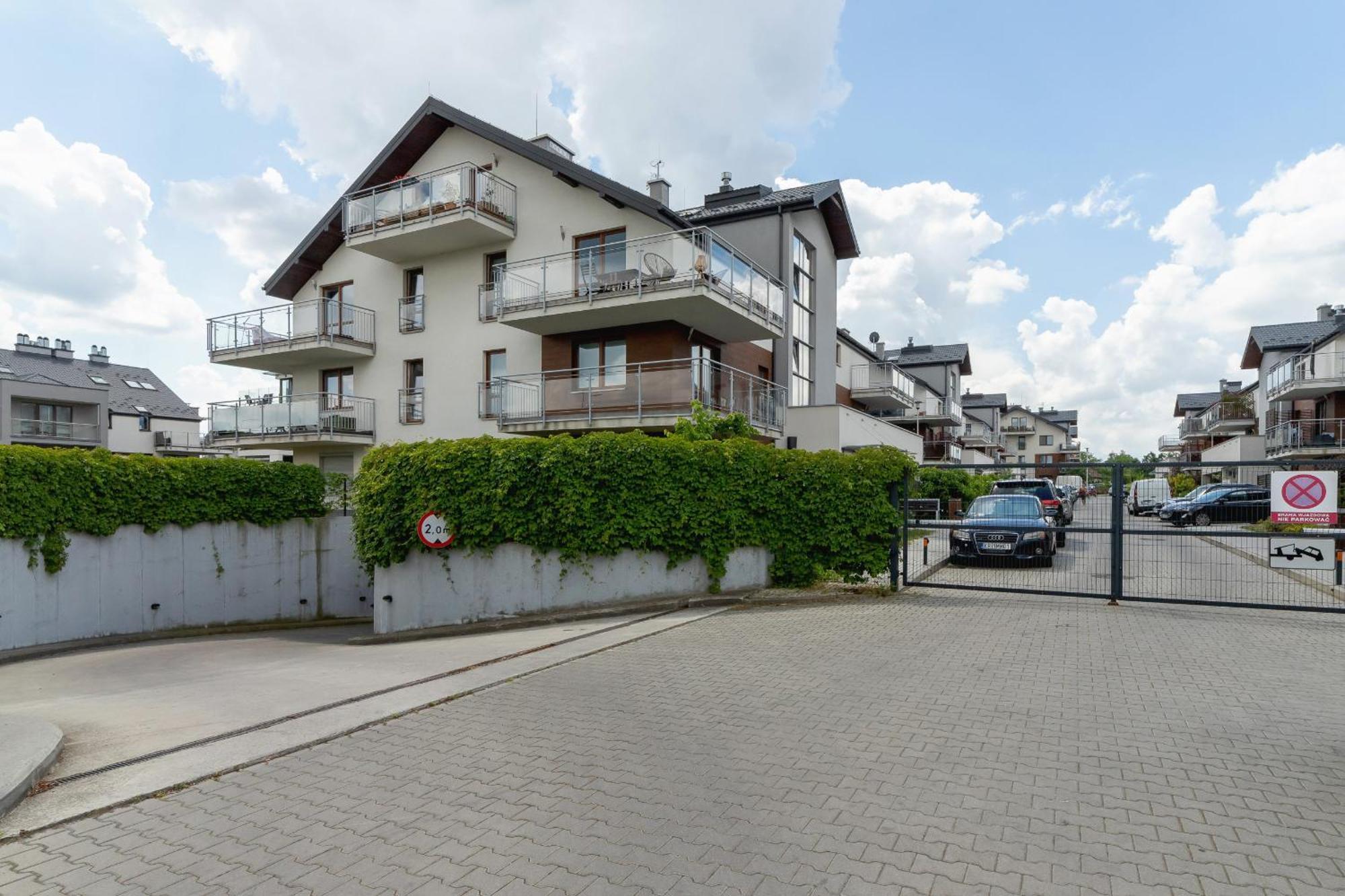 Appartamento Stawowa With Balcony & Parking Cracow By Renters Cracovia